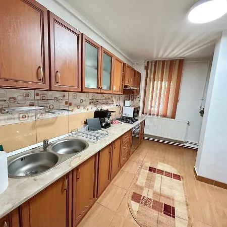 Jad - Confortable 4 Bedroom - Racadau Braşov