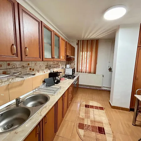 Jad - Confortable 4 Bedroom - Racadau * Braşov